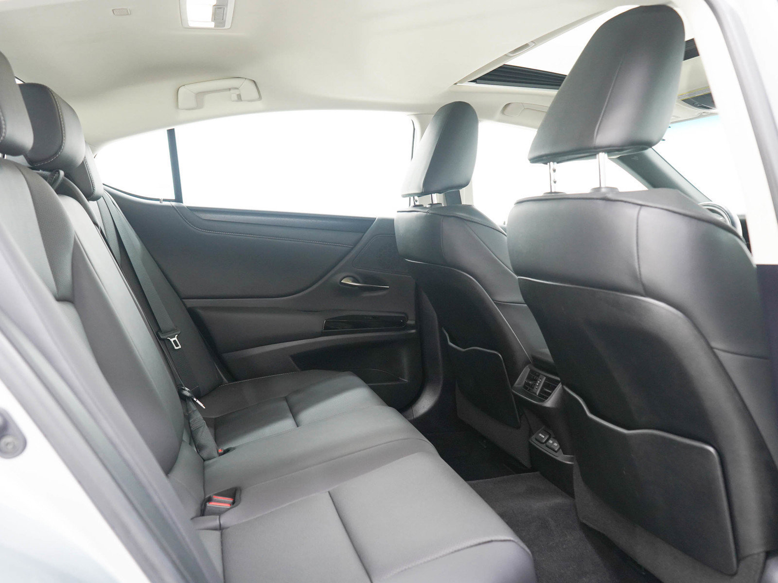 Used 2023 Lexus ES 250 w/ Premium Package AWD/4WD image 12