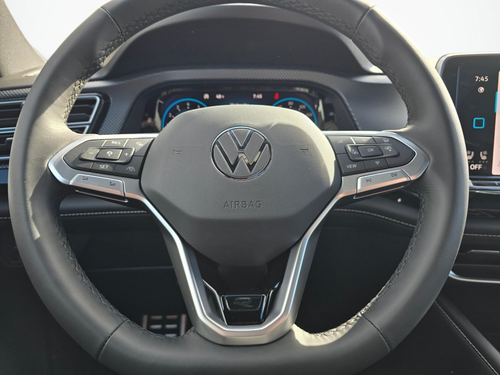New 2026 Volkswagen Atlas Cross Sport SEL Premium R-Line AWD/4WD image 23