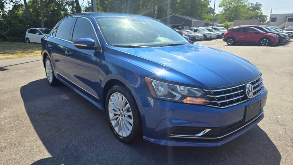 Used 2016 Volkswagen Passat 1.8T SE FWD image 3