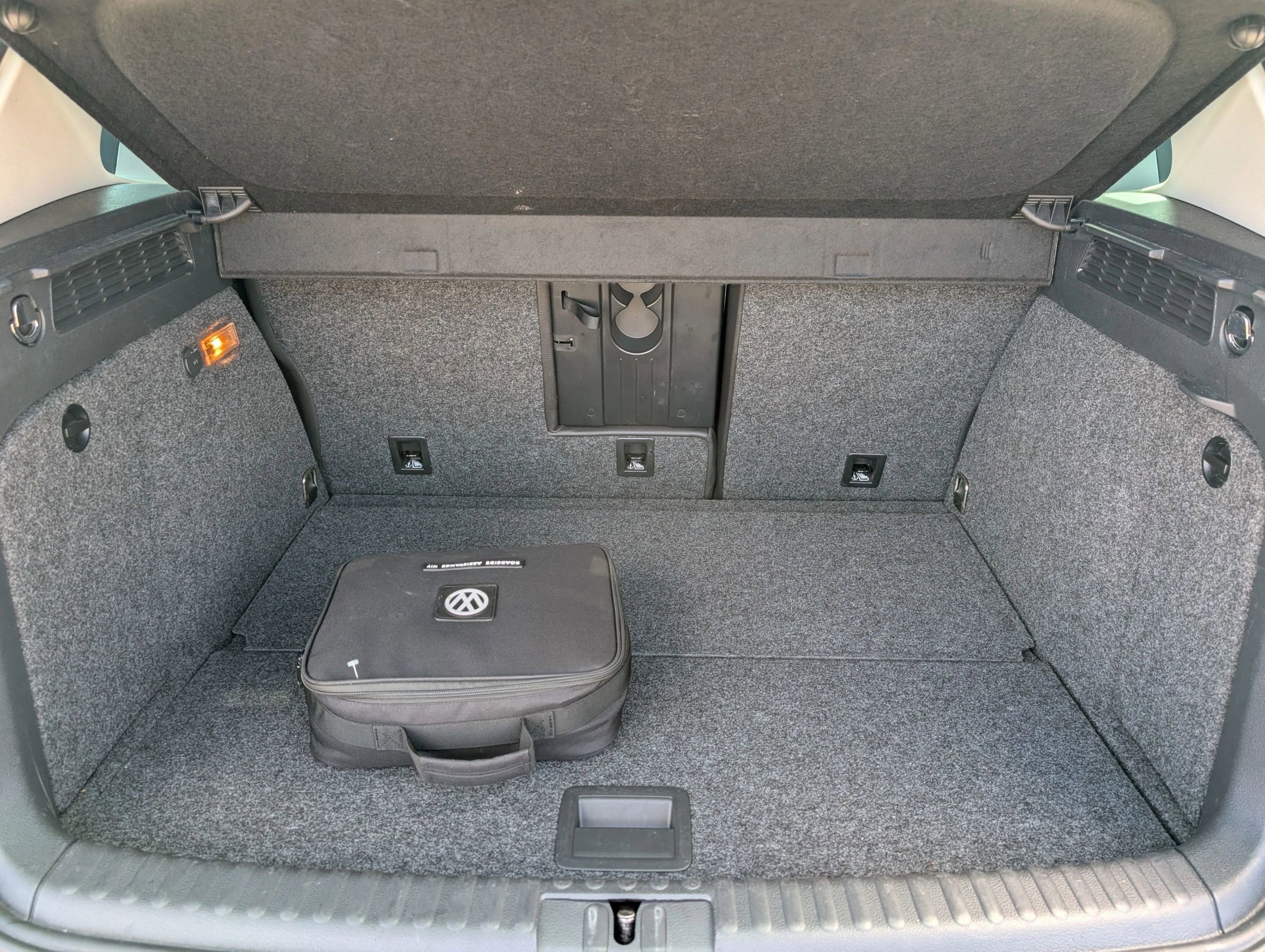 Used 2016 Volkswagen Tiguan SE image 15