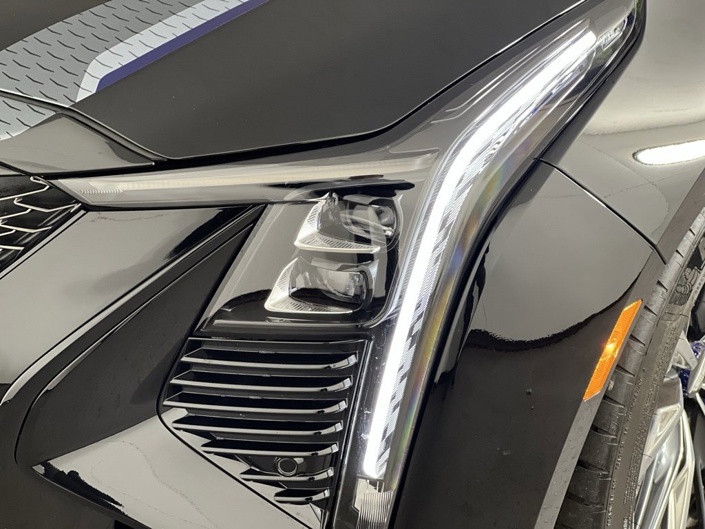 Used 2026 Cadillac CT5 V Blackwing w/ LPO, Blue Accent Package image 15