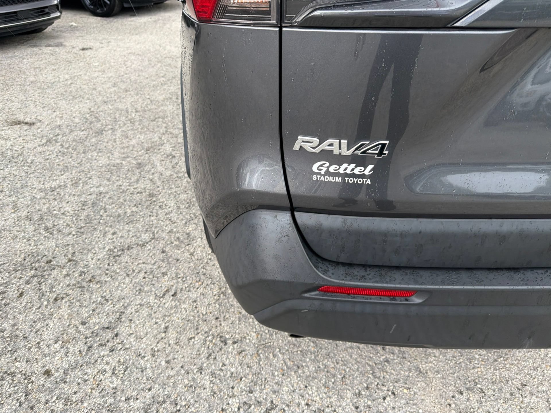 Used 2022 Toyota RAV4 LE FWD image 18