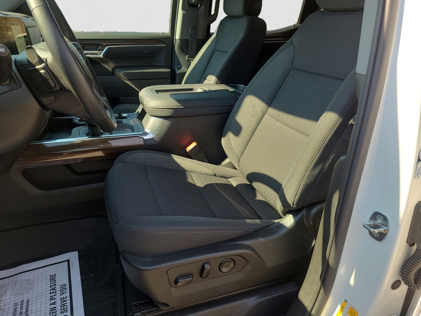 Used 2022 Chevrolet Silverado 1500 RST image 11