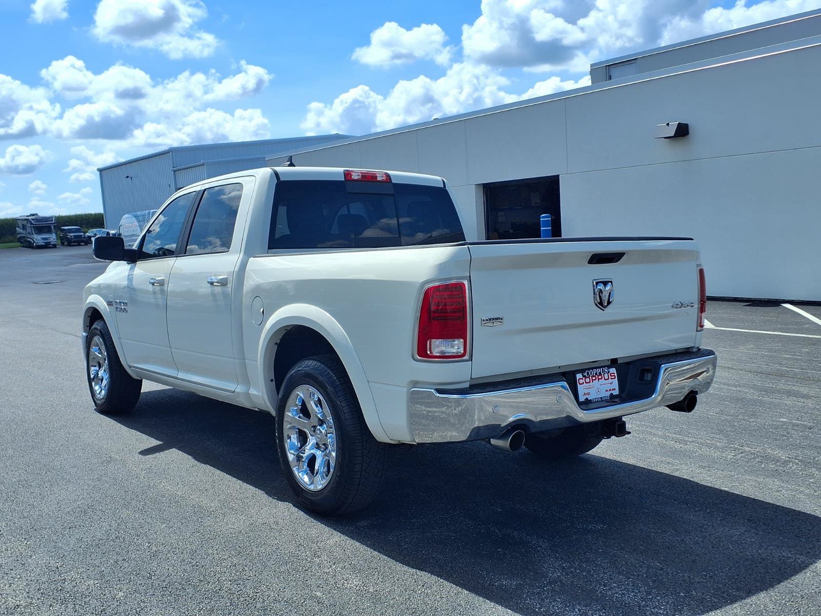 Used 2018 RAM 1500 Laramie w/ Convenience Group AWD/4WD image 7