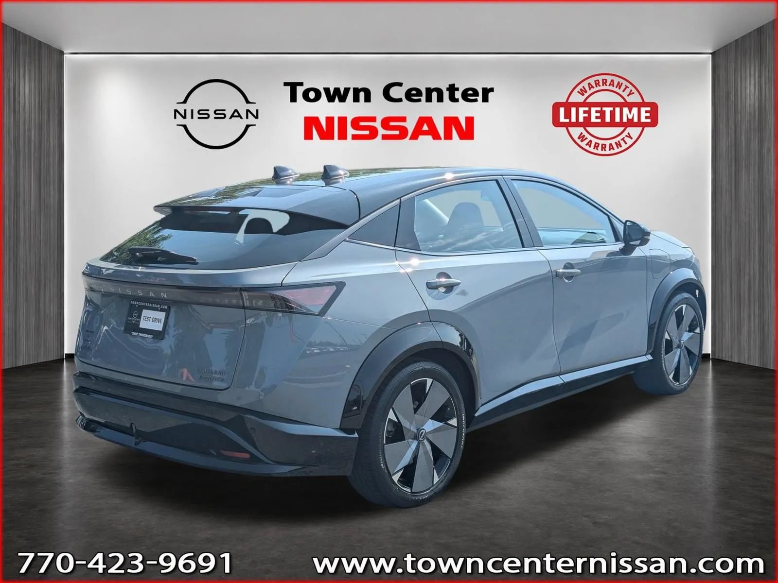 Used 2023 Nissan Ariya AWD/4WD image 7