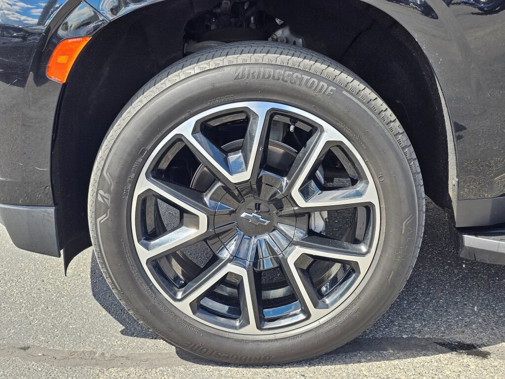 Used 2022 Chevrolet Tahoe RST w/ Luxury Package AWD/4WD image 8