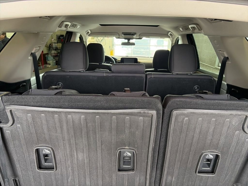 Used 2023 Nissan Pathfinder SV w/ Cargo Package AWD/4WD image 17