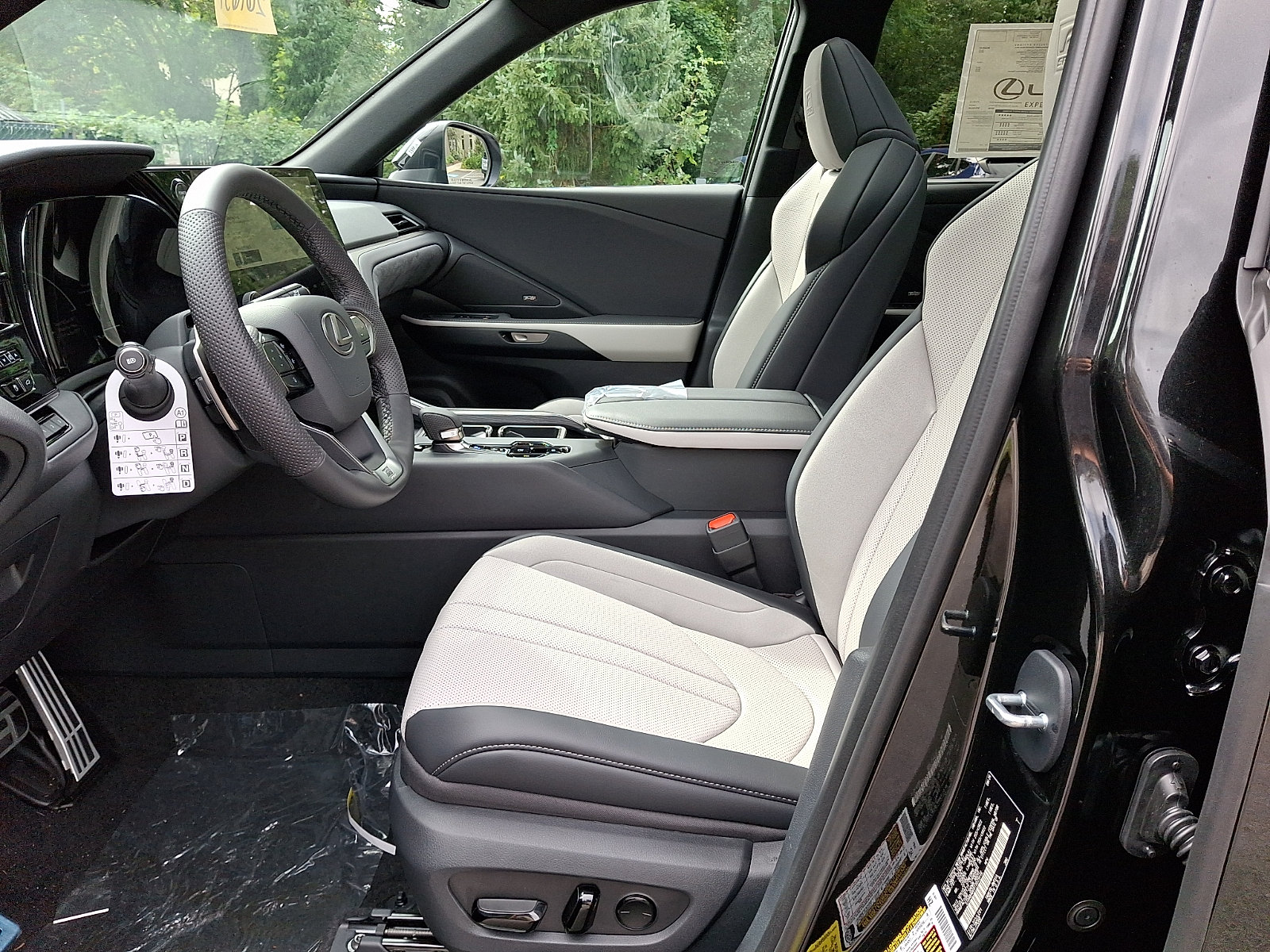 New 2026 Lexus TX 500h AWD w/ Technology Package image 8
