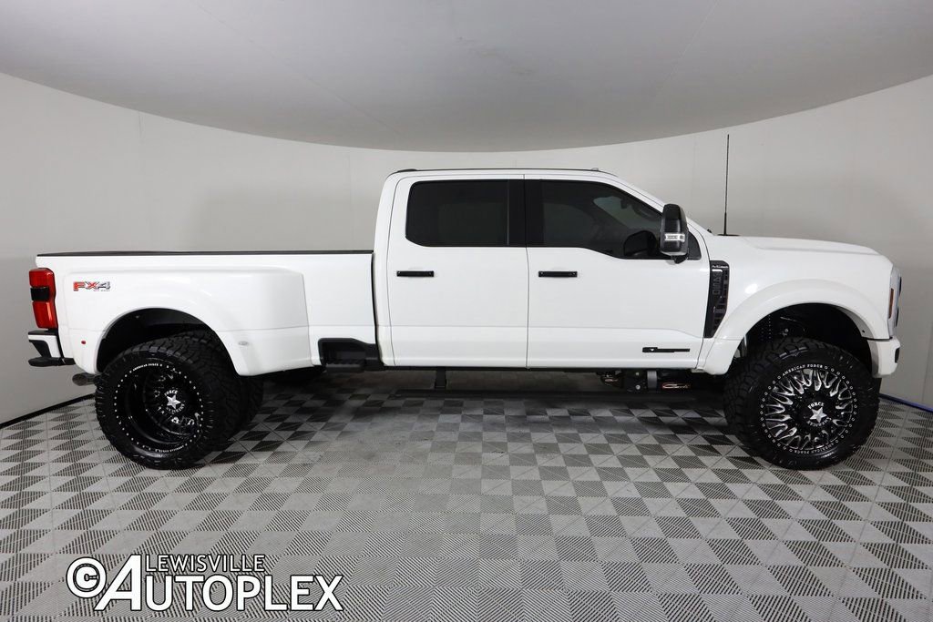 Used 2025 Ford F450 Platinum w/ Platinum Plus Package image 4