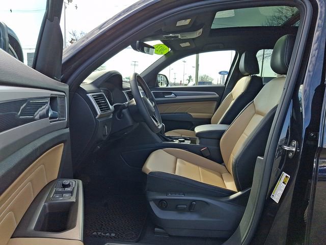 Used 2023 Volkswagen Atlas Cross Sport SEL image 13