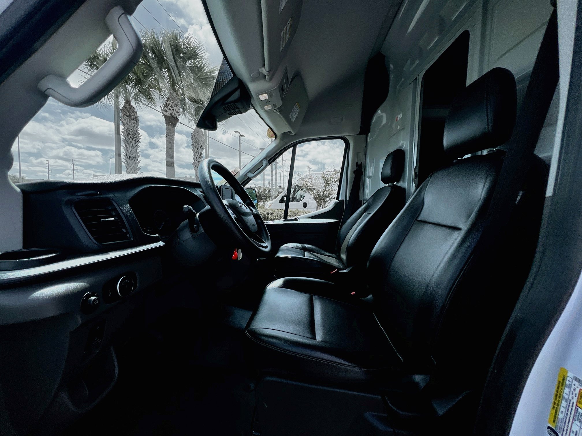 Used 2024 Ford Transit 250 148 High Roof Extended w/ Load Area Protection Package RWD image 14