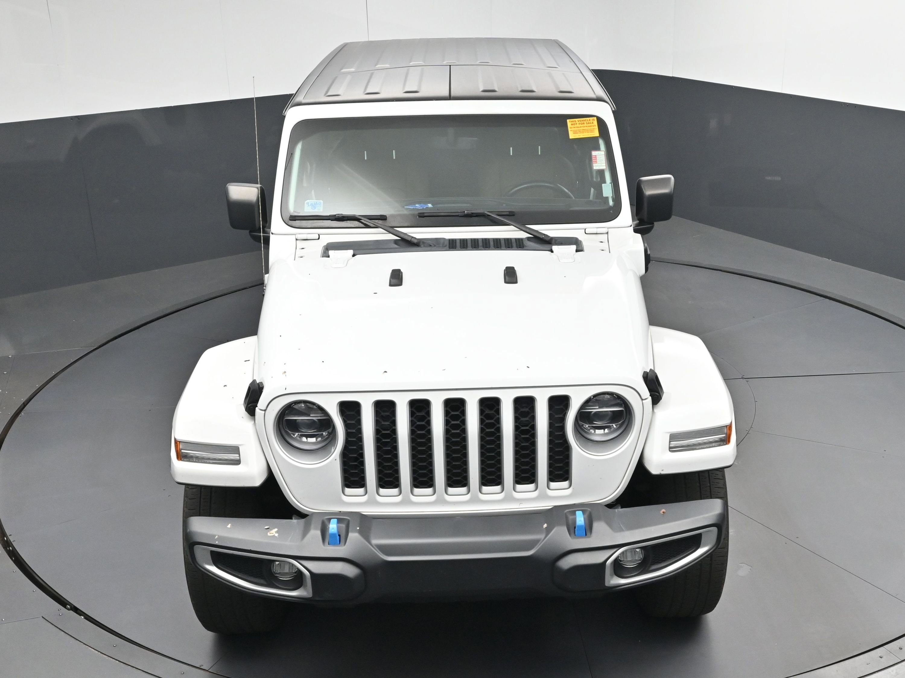 Used 2022 Jeep Wrangler Unlimited Sahara w/ Cold Weather Group image 31