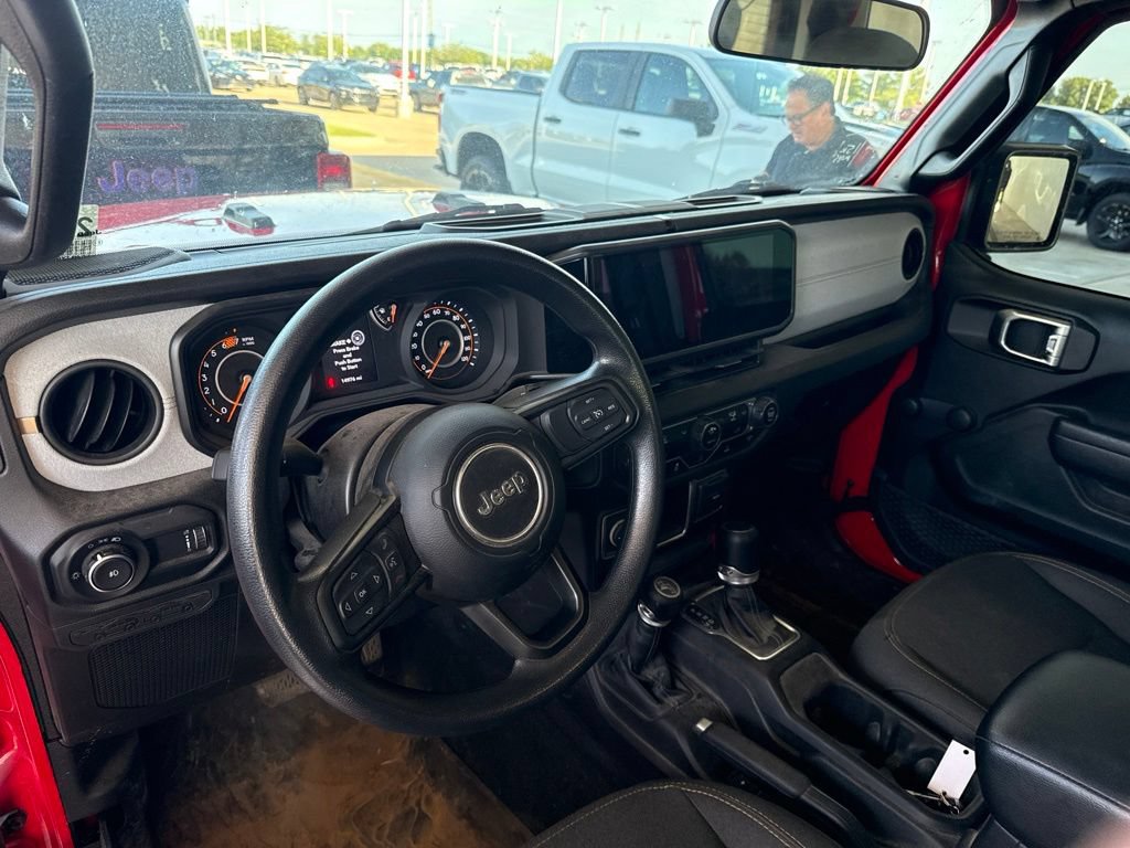 Used 2024 Jeep Wrangler Sport AWD/4WD image 7