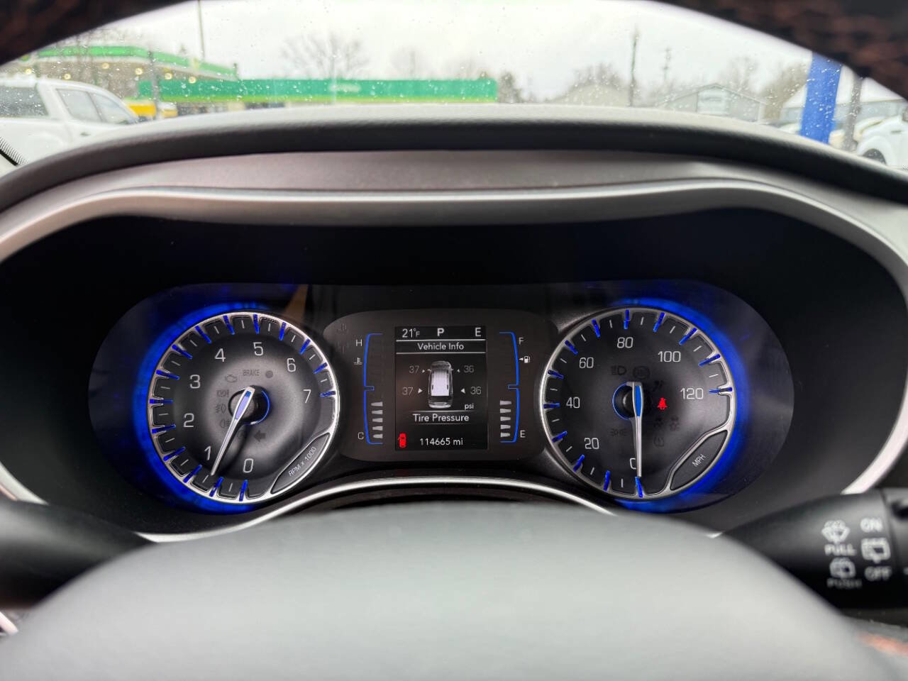 Used 2020 Chrysler Pacifica Touring-L FWD image 17