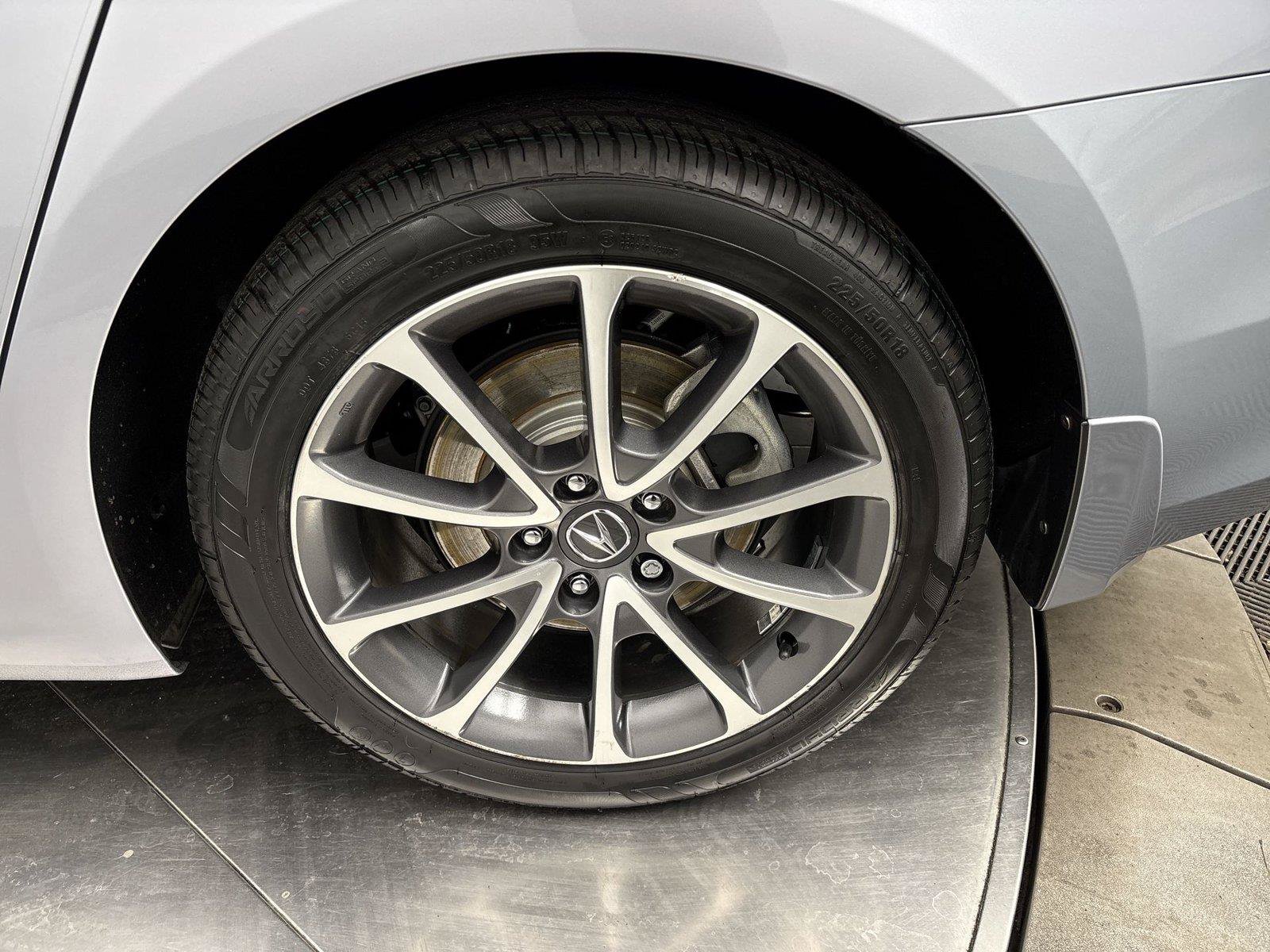 Used 2015 Acura TLX w/ Technology Package FWD image 27