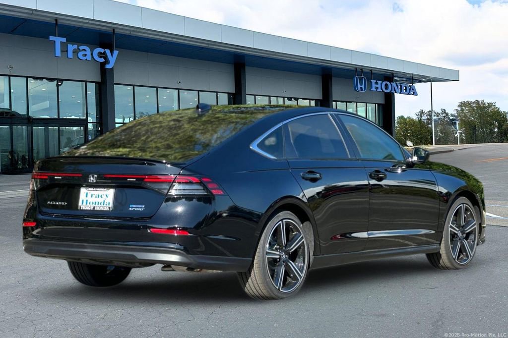 Used 2025 Honda Accord Sport image 6