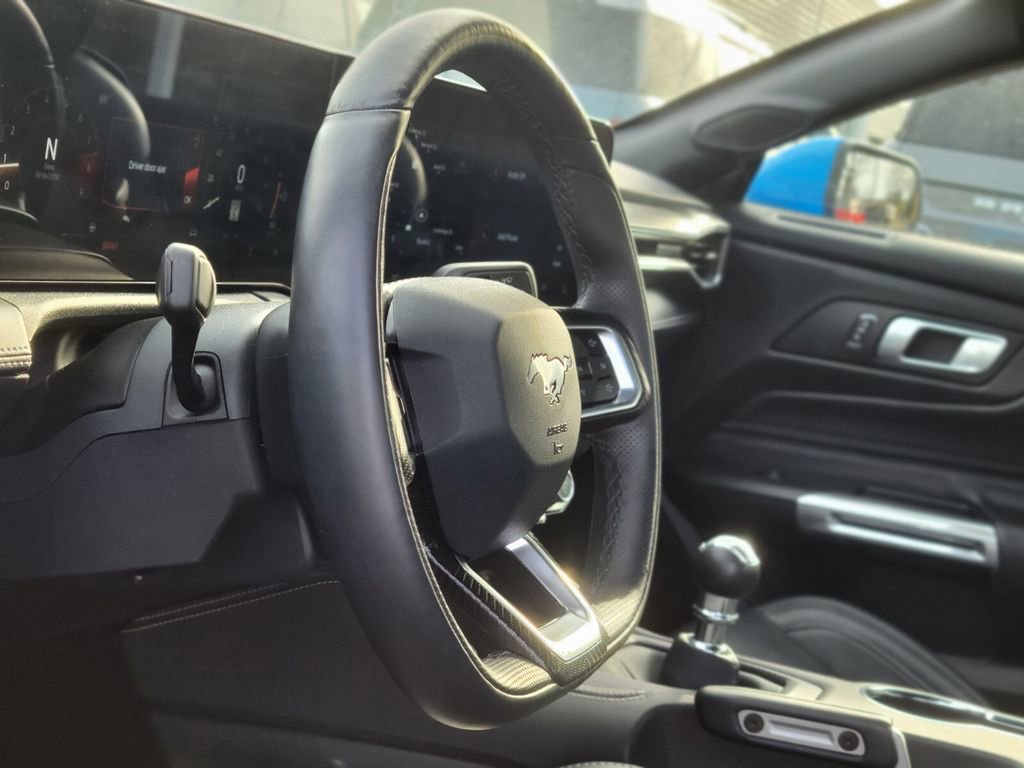 Used 2025 Ford Mustang GT Premium w/ GT Performance Package image 18