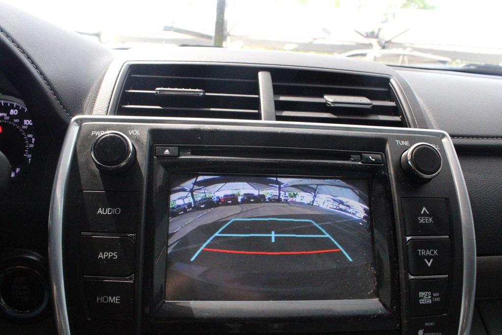 Used 2015 Toyota Camry XLE w/ Moonroof Package FWD image 36