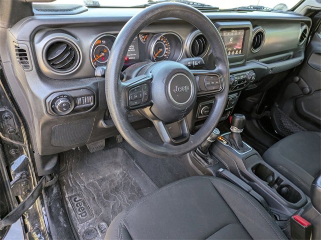 Used 2022 Jeep Gladiator Sport image 10