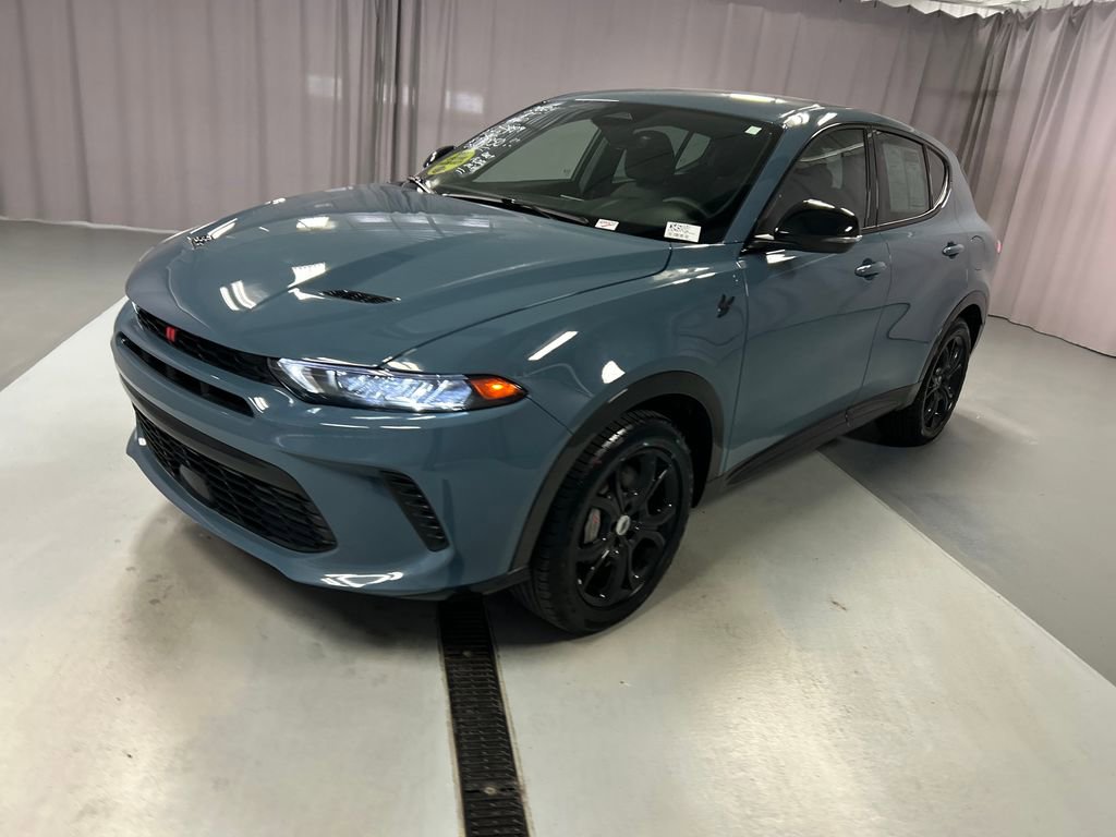 Used 2024 Dodge Hornet R/T w/ R/T Blacktop Package AWD/4WD image 3