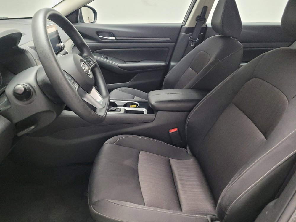 Used 2024 Nissan Altima 2.5 SV image 17