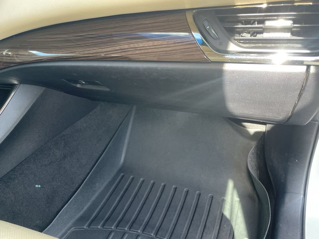 Used 2015 Toyota Avalon Limited FWD image 34