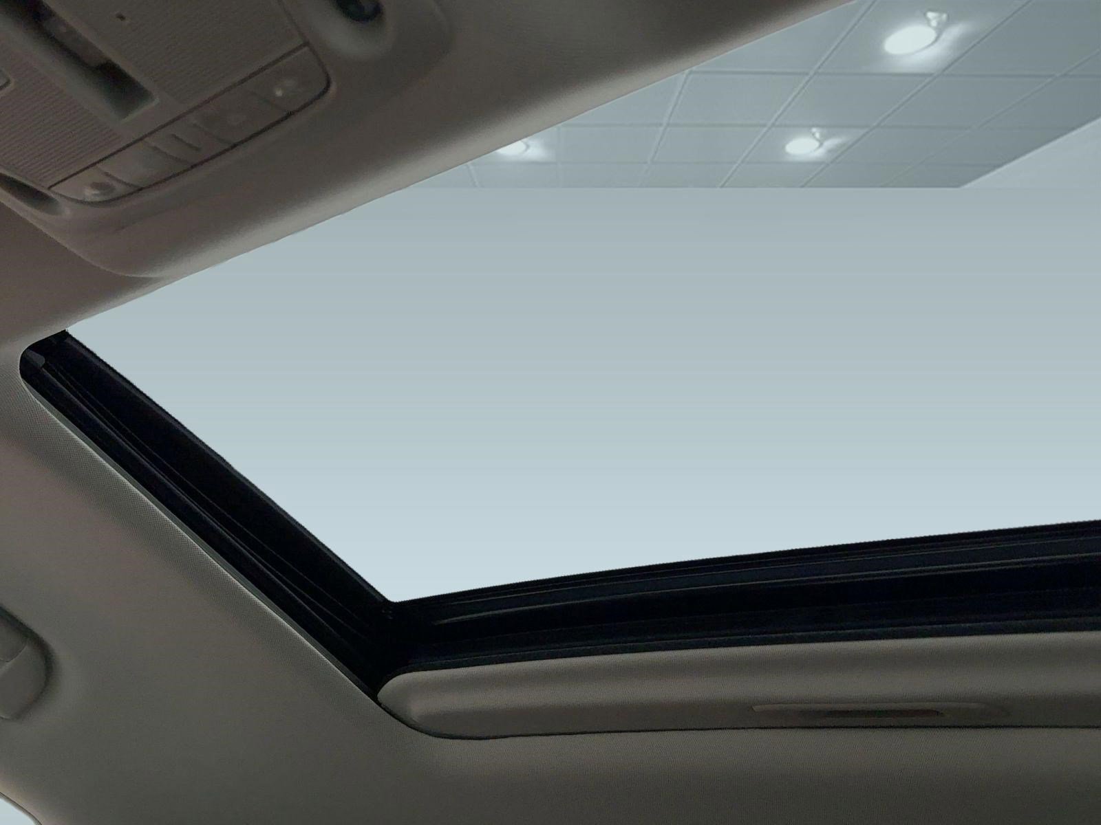 Used 2024 INFINITI QX80 Premium Select w/ All-Season Package image 15