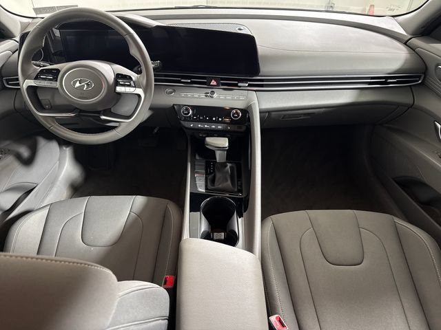 Used 2023 Hyundai Elantra SEL w/ Convenience Package FWD image 23