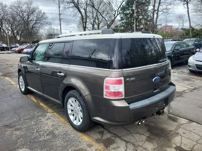 Used 2011 Ford Flex SEL w/ Rapid Spec Order Code FWD image 3