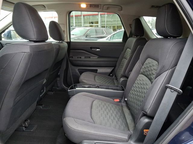 Used 2022 Nissan Pathfinder SV w/ SV Premium Package AWD/4WD image 10