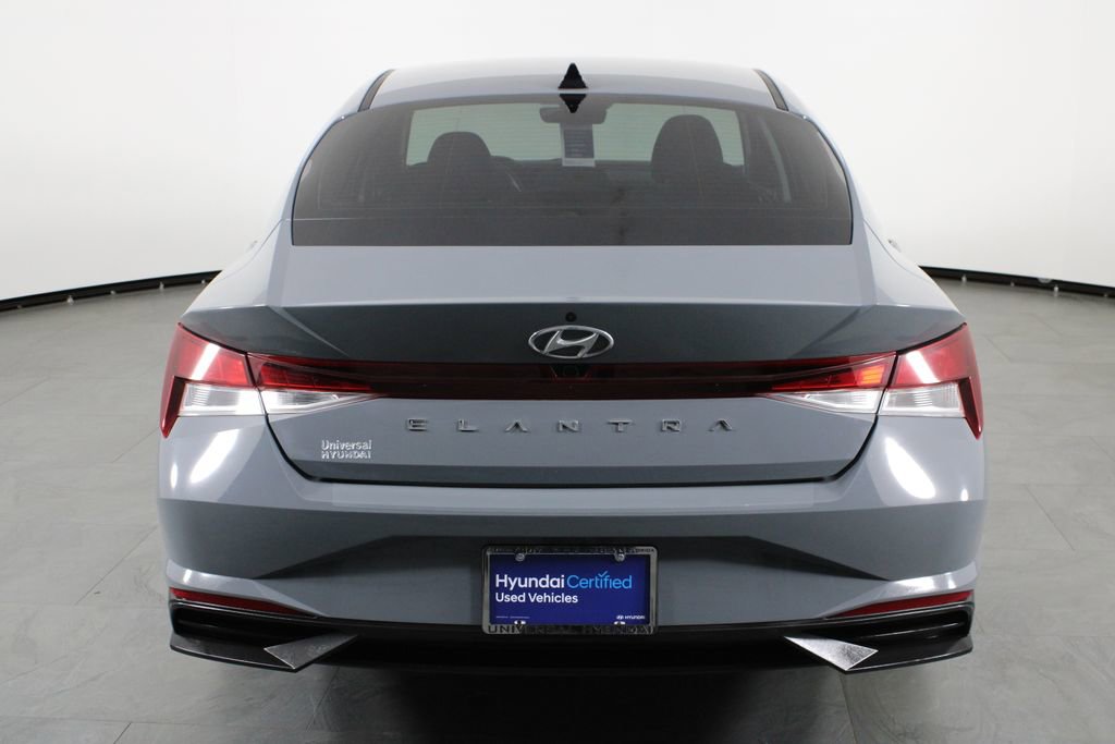 Certified 2022 Hyundai Elantra SEL w/ Convenience Package FWD image 11