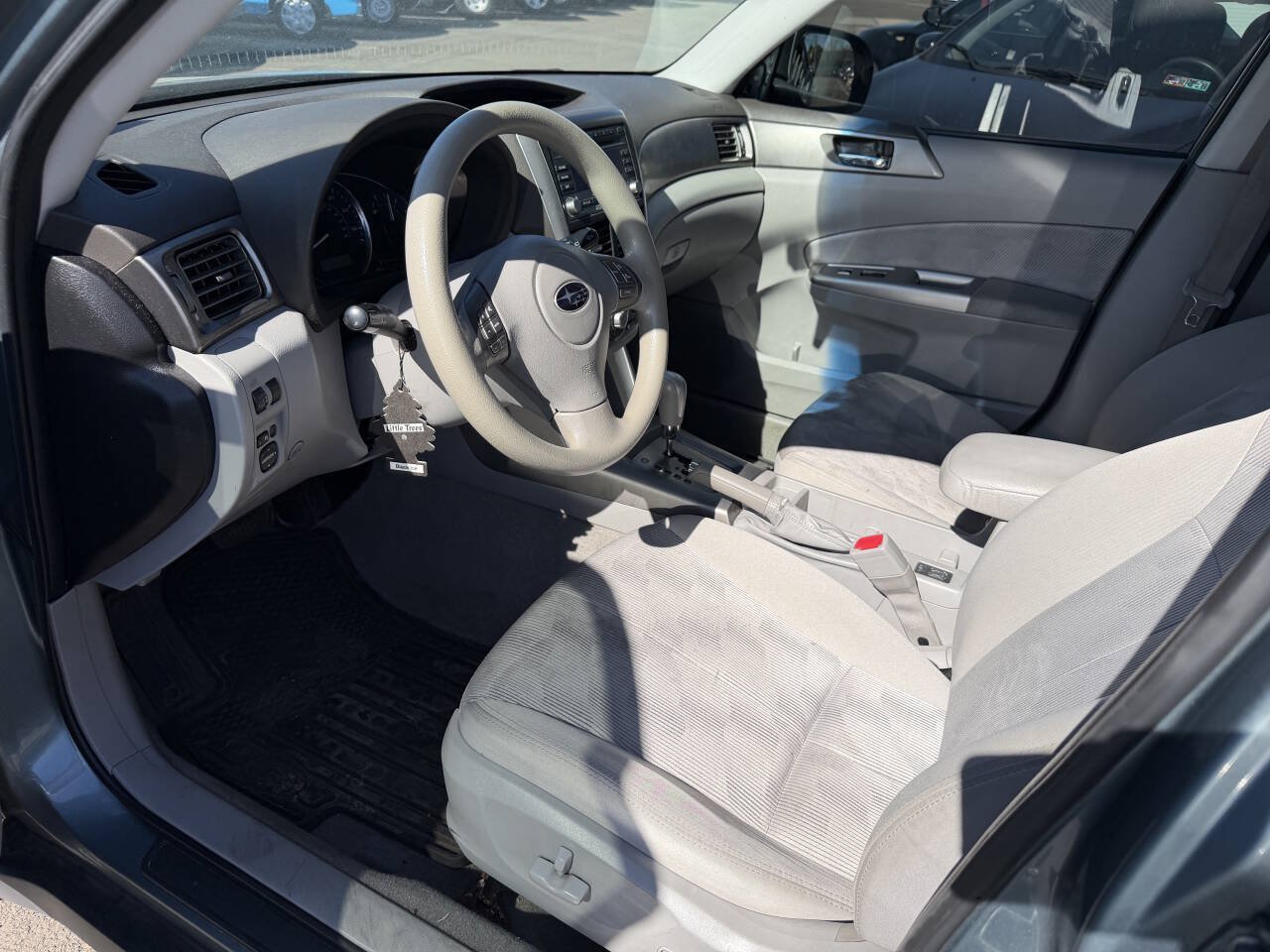 Used 2010 Subaru Forester 2.5X Premium AWD/4WD image 6