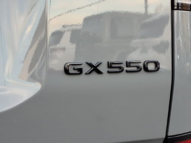 New 2026 Lexus GX 550 w/ Cold Area Package AWD/4WD image 9
