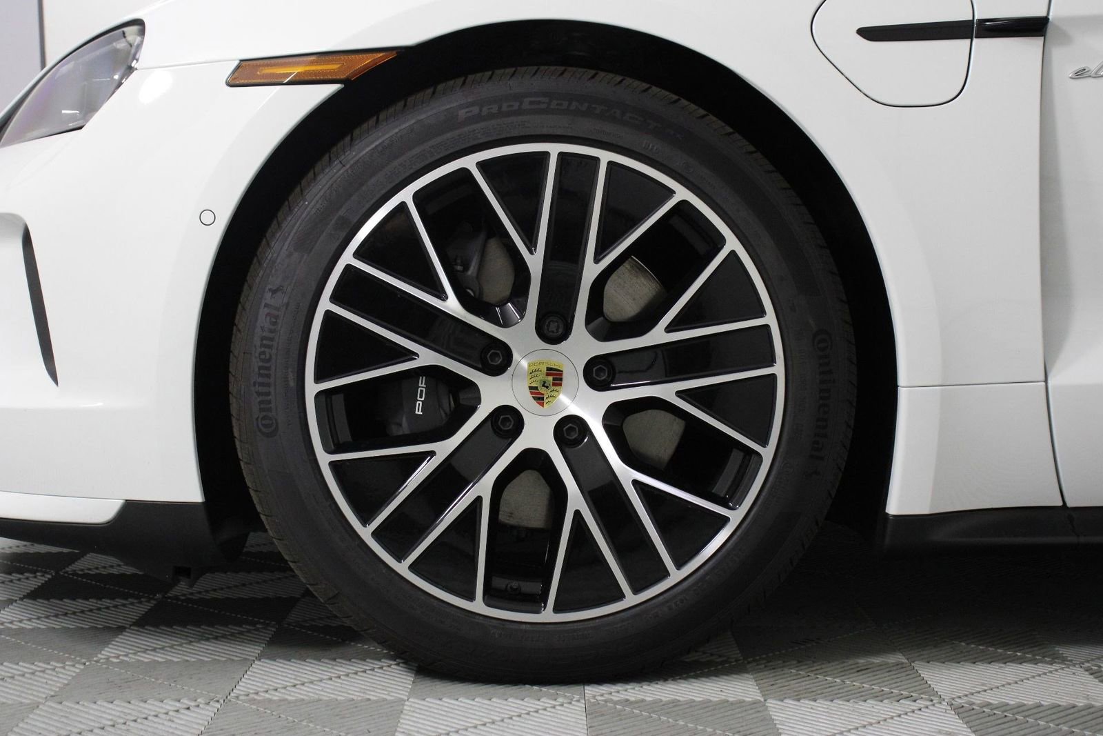 New 2026 Porsche Taycan RWD image 17