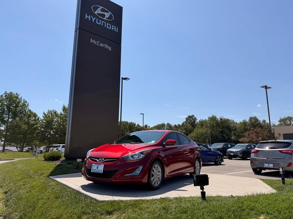 Used 2015 Hyundai Elantra SE w/ Option Group 02 FWD image 1
