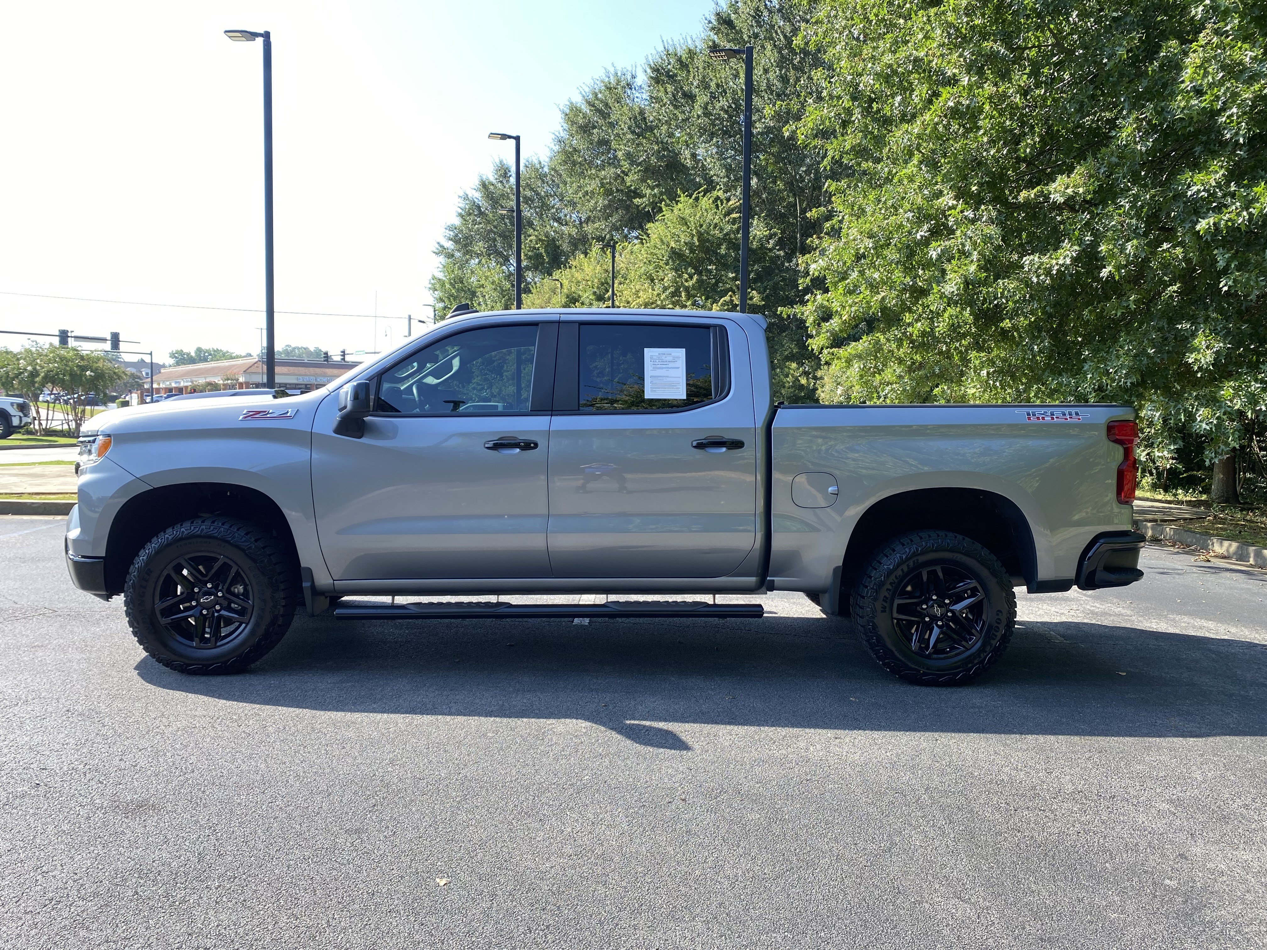 Used 2024 Chevrolet Silverado 1500 LT Trail Boss w/ Convenience Package II AWD/4WD image 6