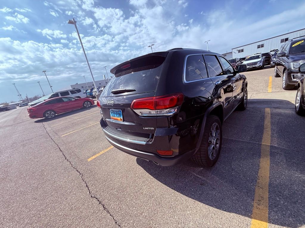 Used 2020 Jeep Grand Cherokee Limited AWD/4WD image 9