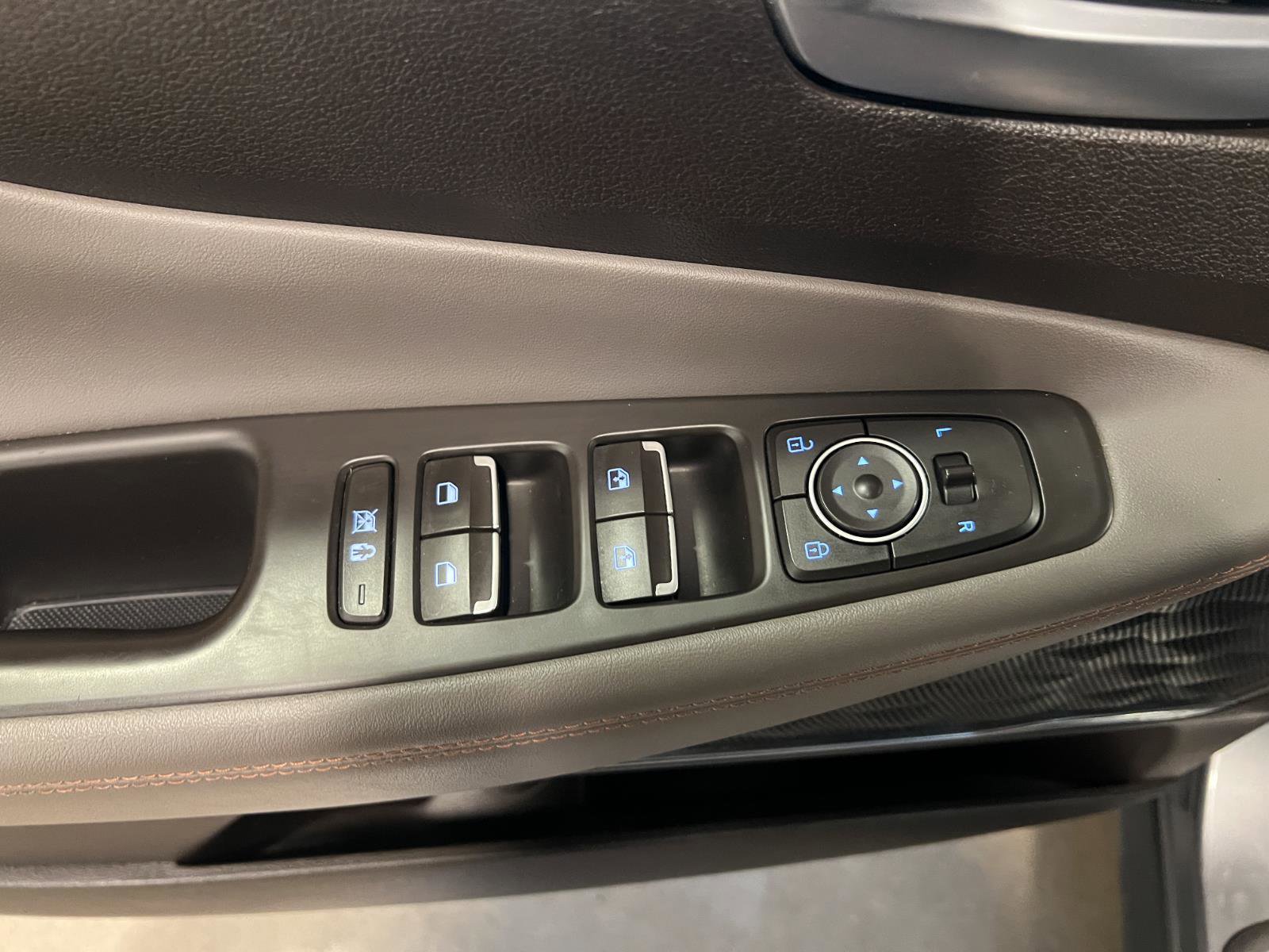 Used 2019 Hyundai Santa Fe Limited image 26