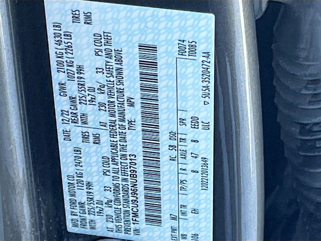 Used 2022 Ford Escape Titanium w/ Class II Trailer Tow Package image 34