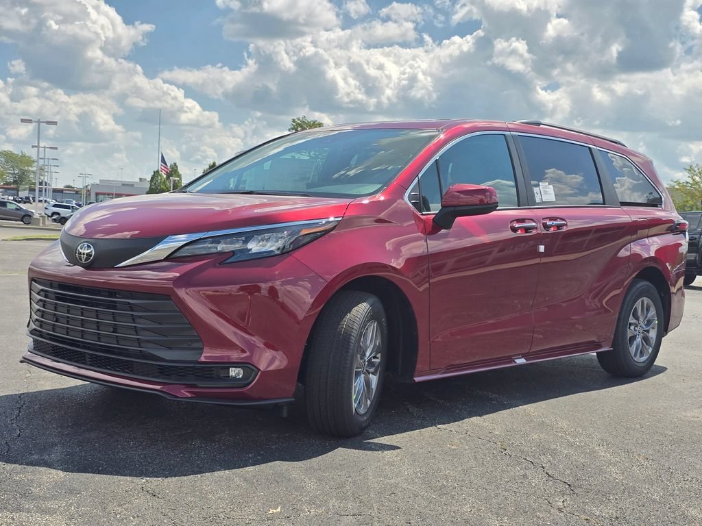 New 2026 Toyota Sienna XLE FWD image 12