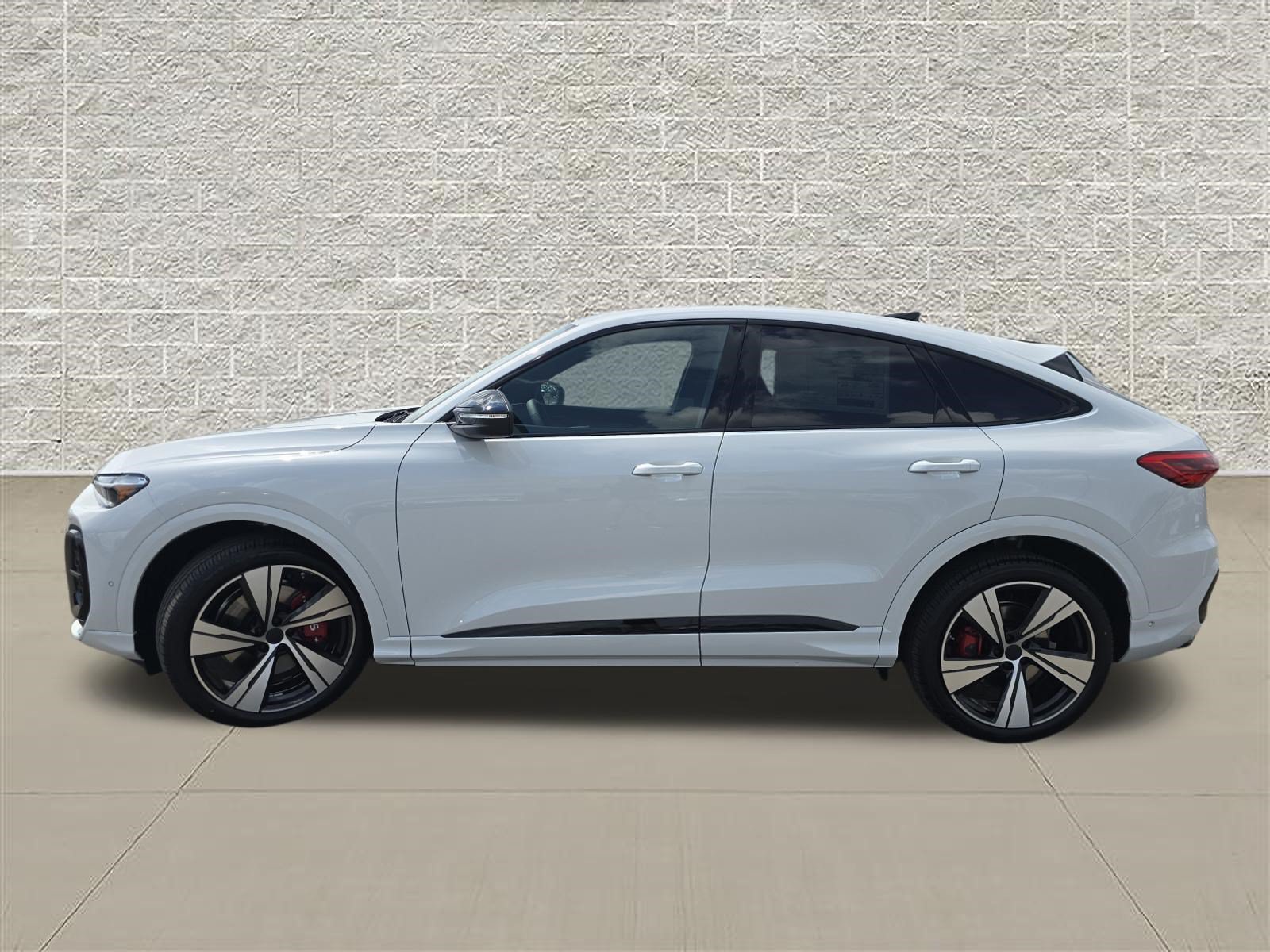 New 2026 Audi SQ5 Premium Plus AWD/4WD image 4