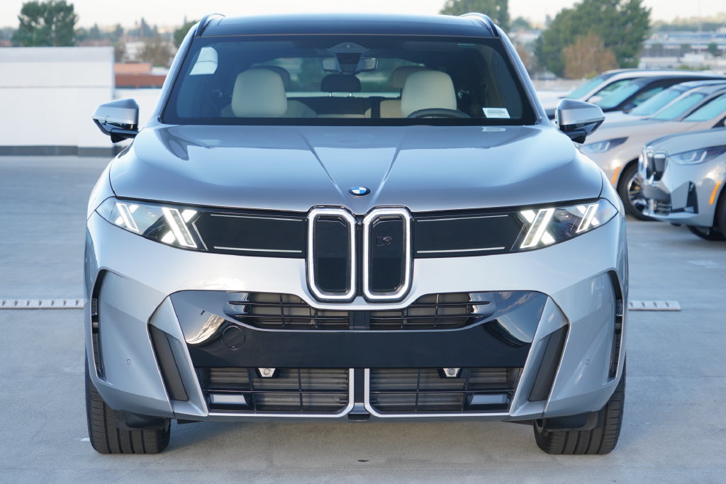 New 2027 BMW X5 xDrive40i w/ M Sport Package AWD/4WD image 2