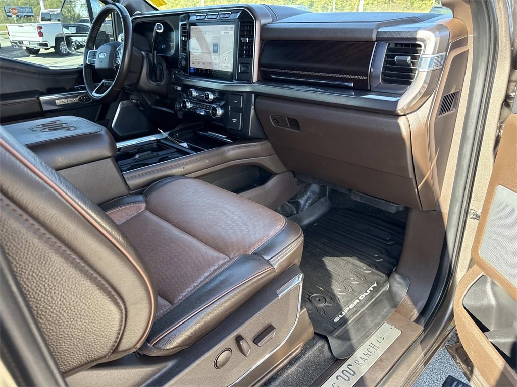 Used 2023 Ford F350 King Ranch w/ Chrome Package image 28
