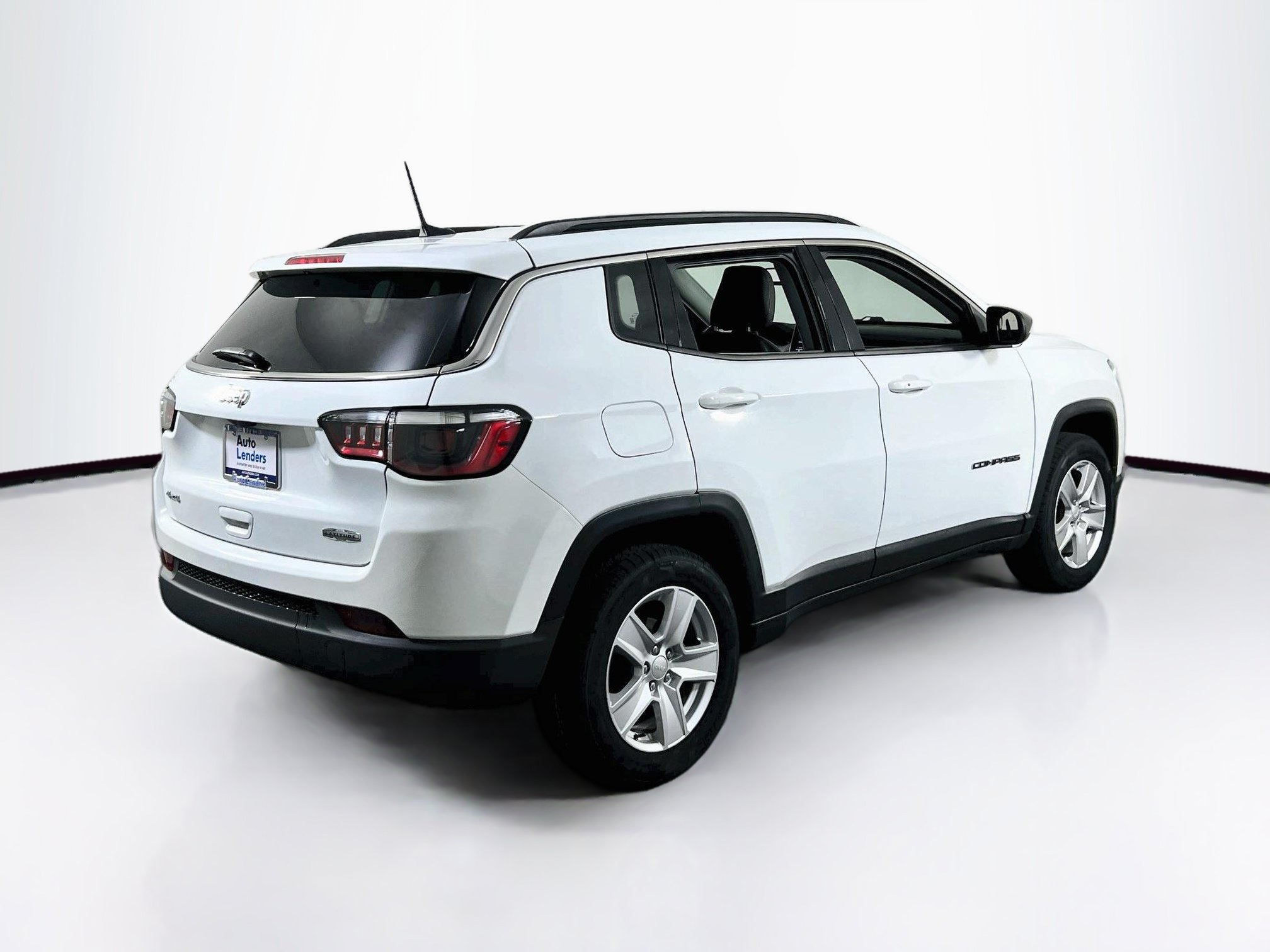 Used 2022 Jeep Compass Latitude w/ Convenience Group AWD/4WD image 5