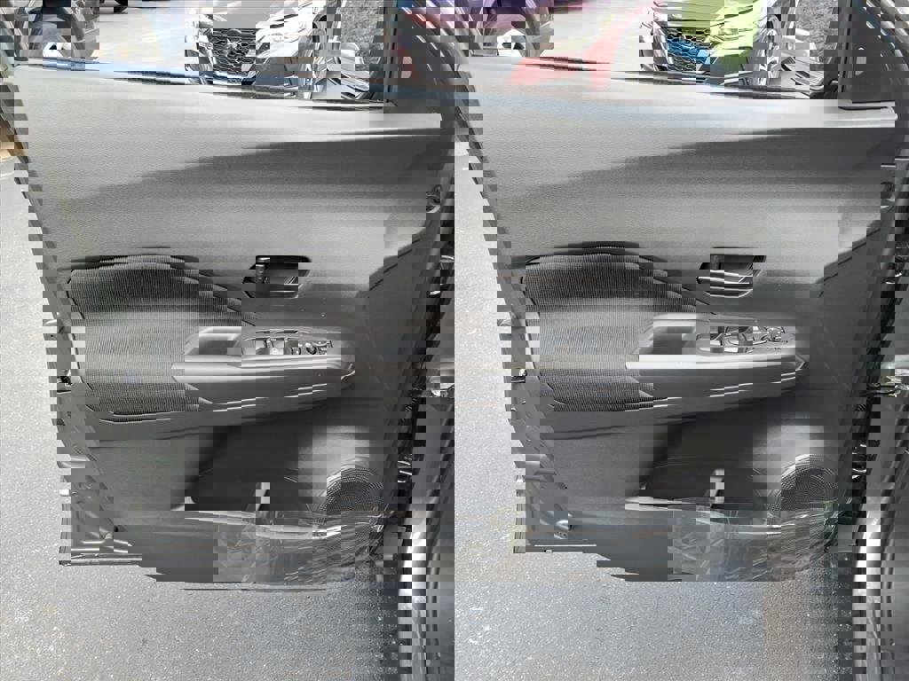 New 2025 Nissan Kicks Play S image 8