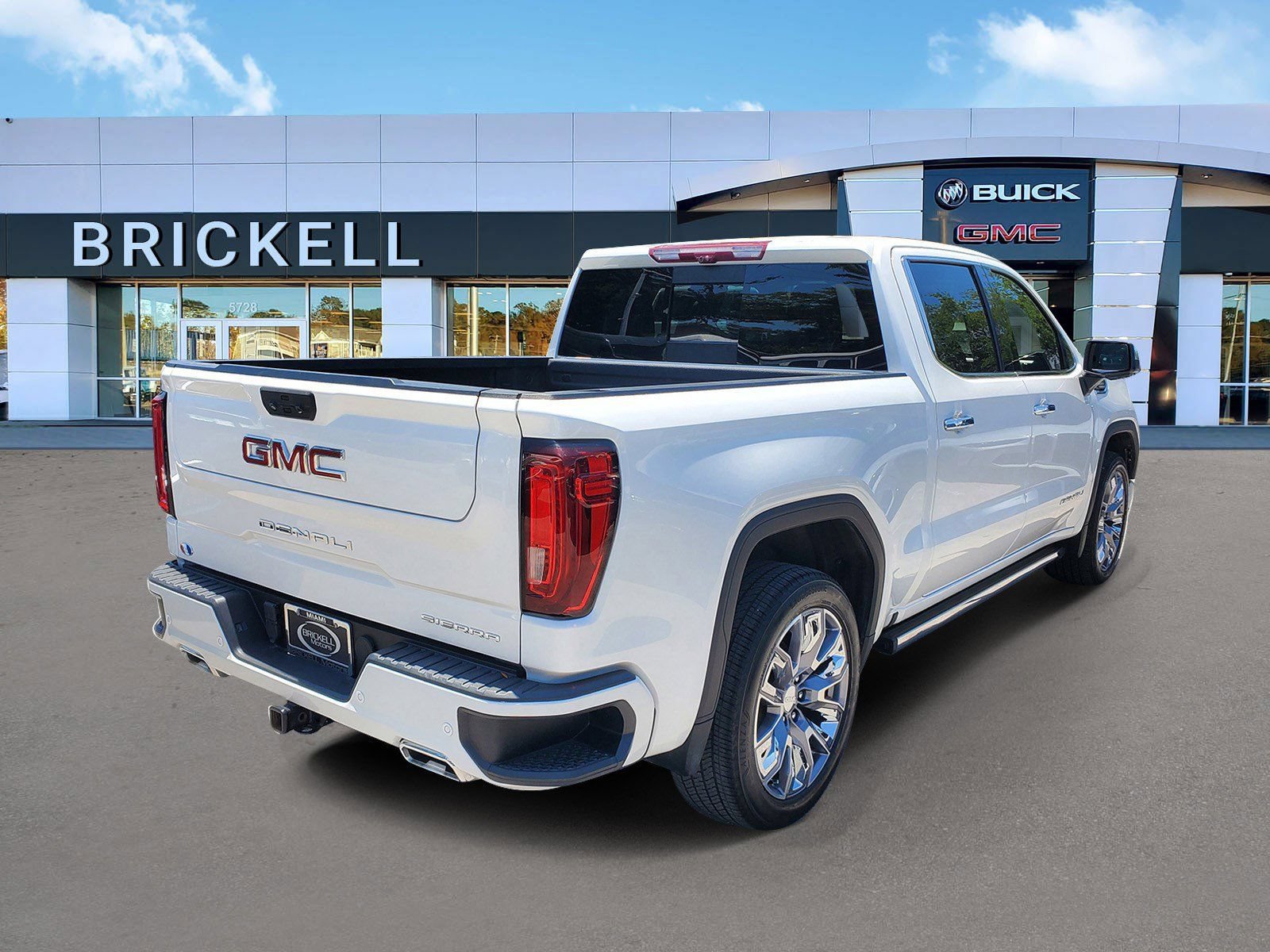 Used 2023 GMC Sierra 1500 Denali w/ Denali Reserve Package AWD/4WD image 3