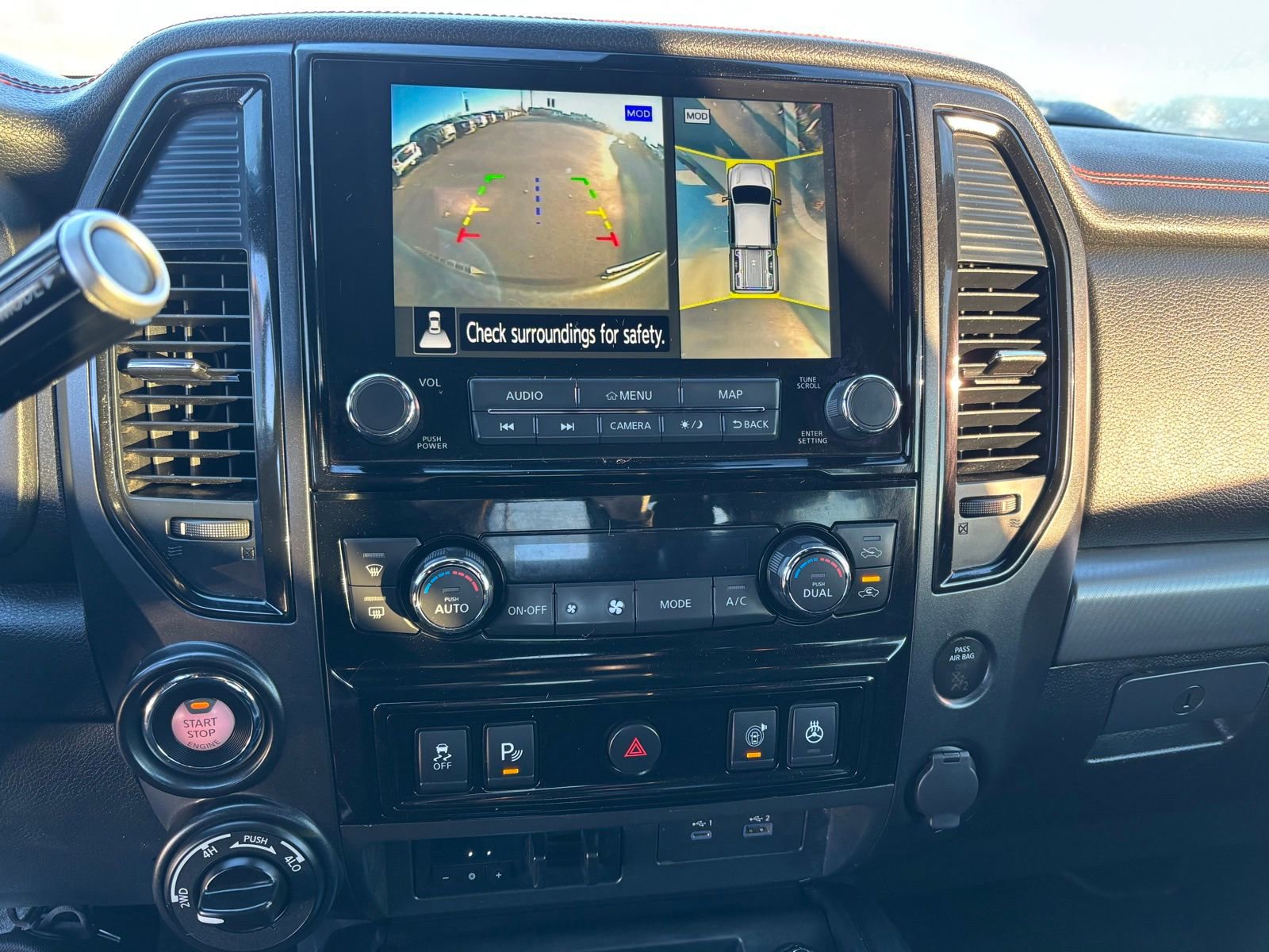 Used 2021 Nissan Titan PRO-4X w/ Pro-4x Convenience Package AWD/4WD image 21