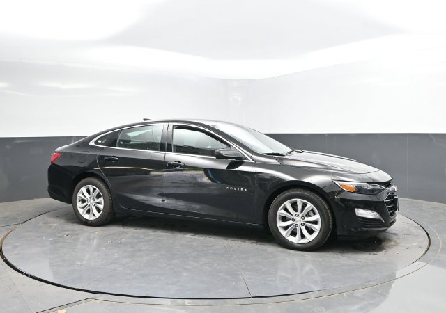 Used 2025 Chevrolet Malibu LT FWD image 3