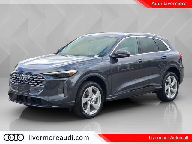 Used 2025 Audi Q5 Premium Plus w/ Premium Plus image 2