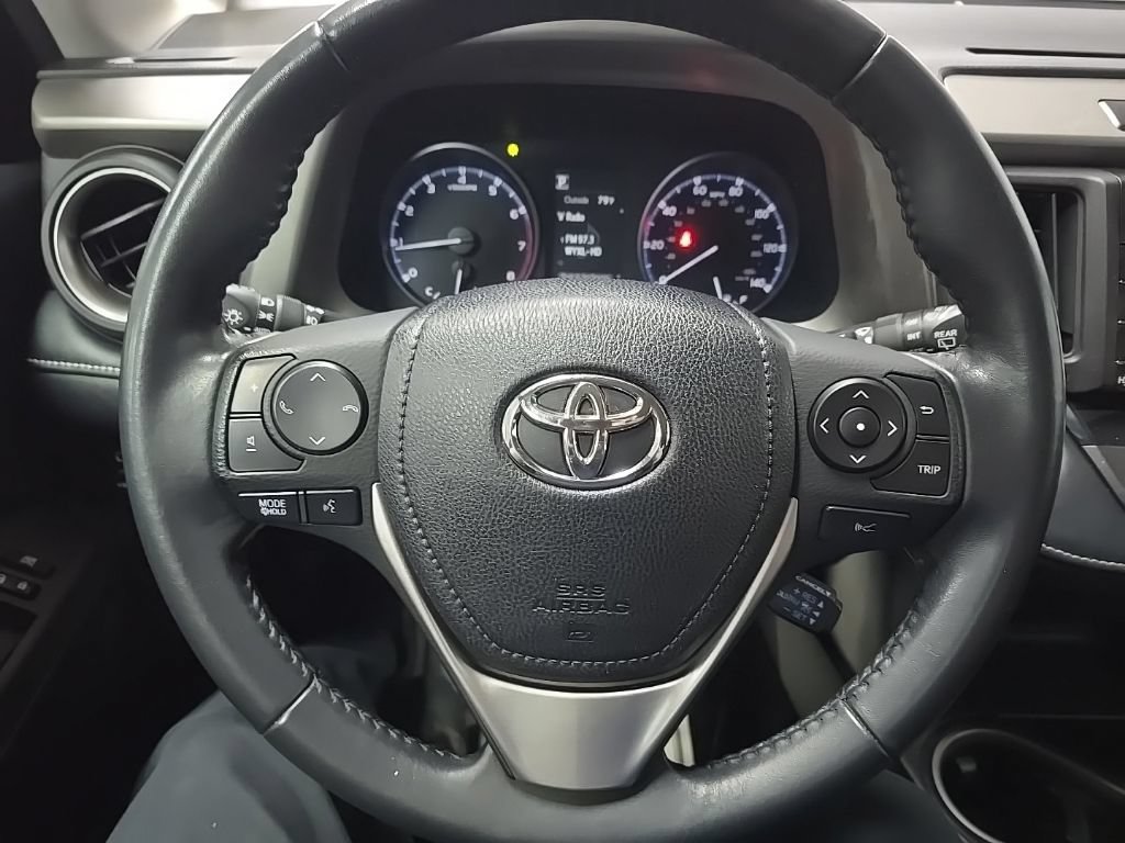 Used 2018 Toyota RAV4 XLE w/ Plus Extra Value Package AWD/4WD image 19